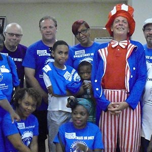 500 volunteers